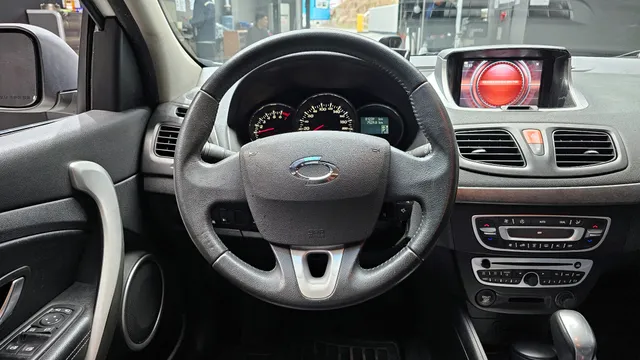 Renault SM3