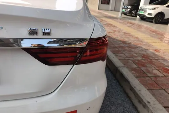 Geely Binray