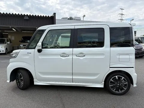 Suzuki Spacia Custom