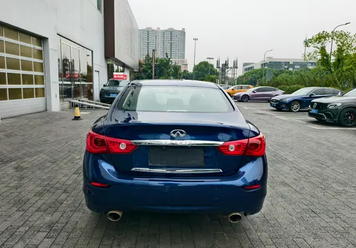 Infiniti Q50L