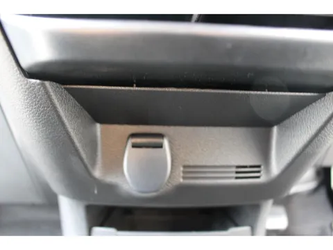 Mitsubishi eK X