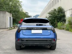 Lynk & Co 02