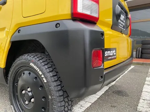 Daihatsu Naked