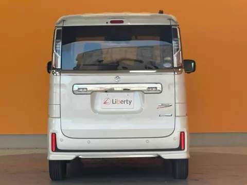 Suzuki Spacia Custom