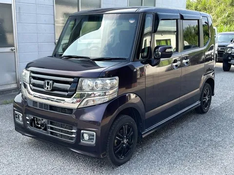 Honda N-BOX Custom