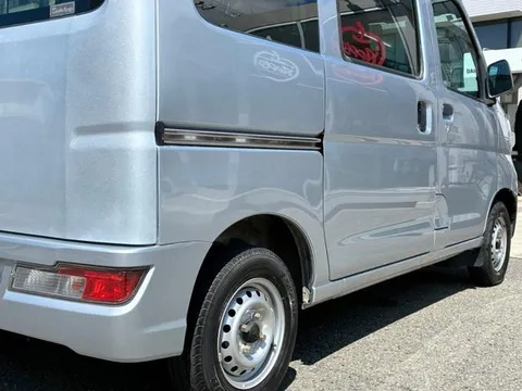 Toyota Pixis Van