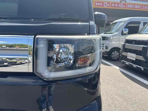 Toyota Pixis Mega