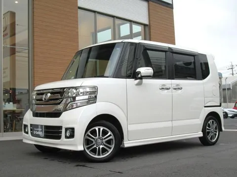 Honda N-BOX Custom