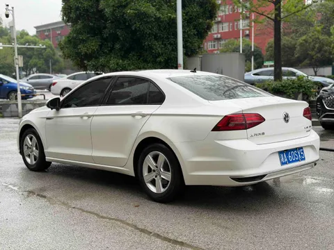 Volkswagen Lamando