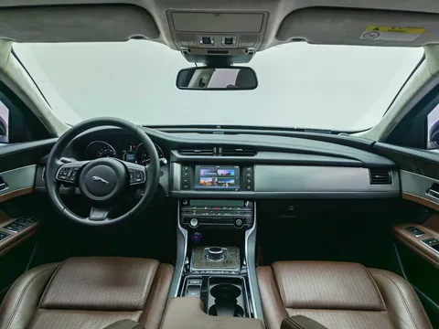 Jaguar XFL
