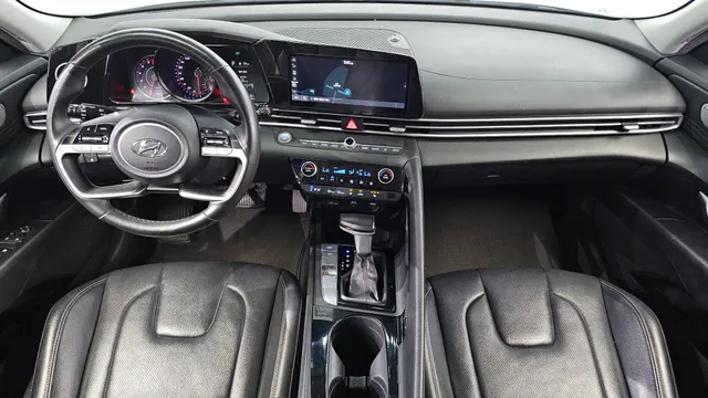 Hyundai Elantra (Avante)