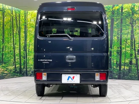 Mitsubishi Minicab Van