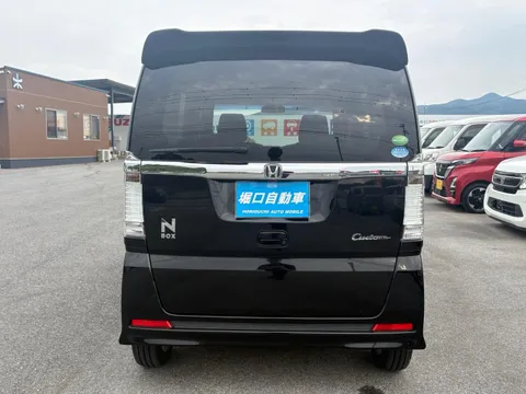 Honda N-BOX Custom