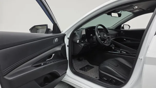 Hyundai Elantra (Avante)