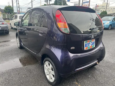 Mitsubishi I