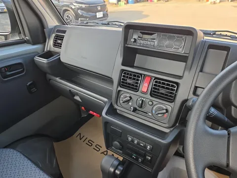 Nissan Clipper Truck