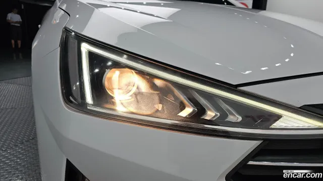Hyundai Elantra (Avante)
