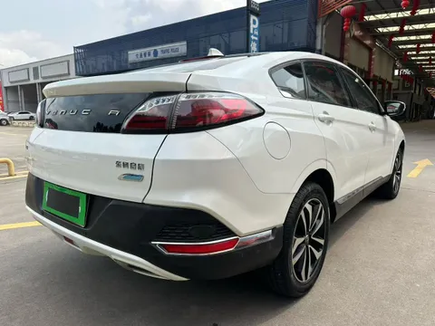 Venucia T90