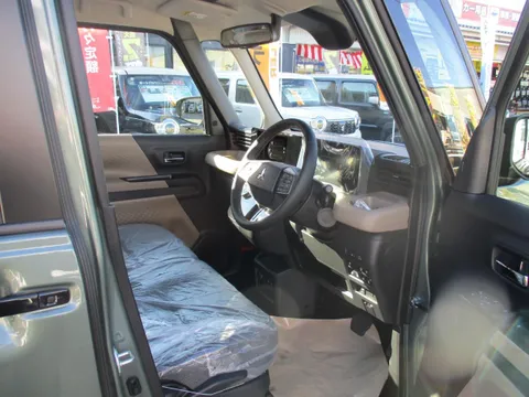 Mitsubishi Delica Mini