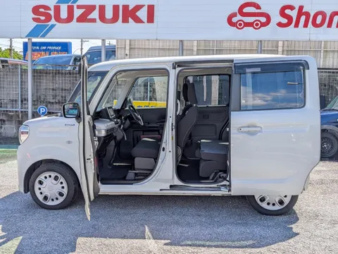 Suzuki Spacia