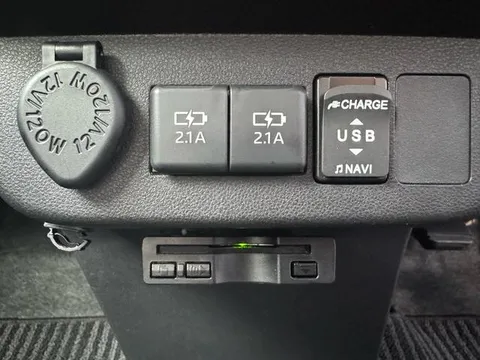 Daihatsu Mira Tocot