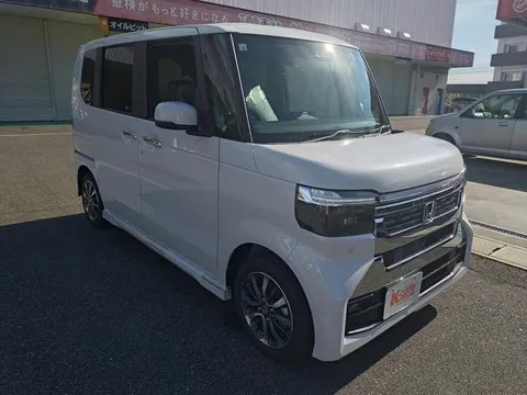 Honda N-BOX Custom