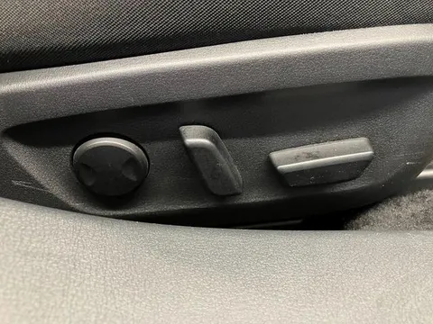 Mazda MAZDA3 Sedan