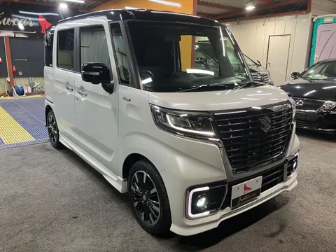 Suzuki Spacia Custom