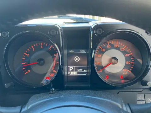 Suzuki Jimny Sierra