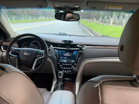 Cadillac XTS