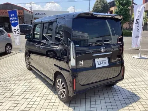 Honda N-BOX Custom