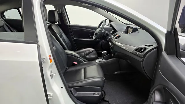 Renault SM3