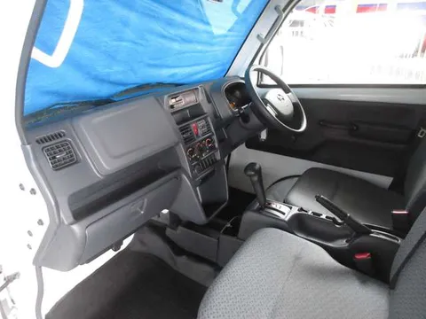 Nissan Clipper Truck