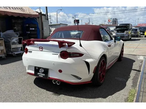 Mazda MX-5 (Roadster)