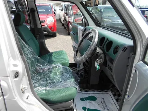 Daihatsu Naked