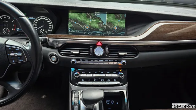 Genesis G90 (EQ900)