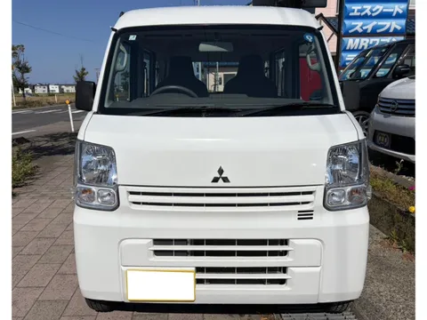 Mitsubishi Minicab Van