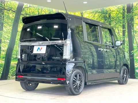 Honda N-BOX Custom
