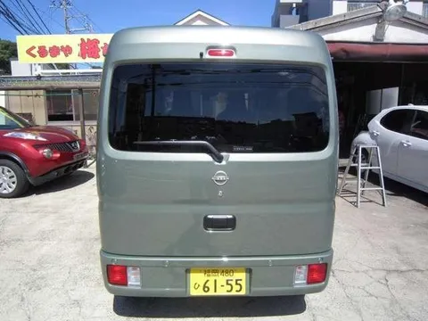 Nissan Clipper Van