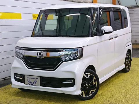 Honda N-BOX Custom
