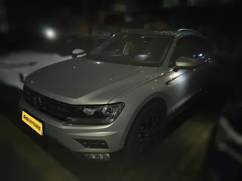 Volkswagen Tiguan L