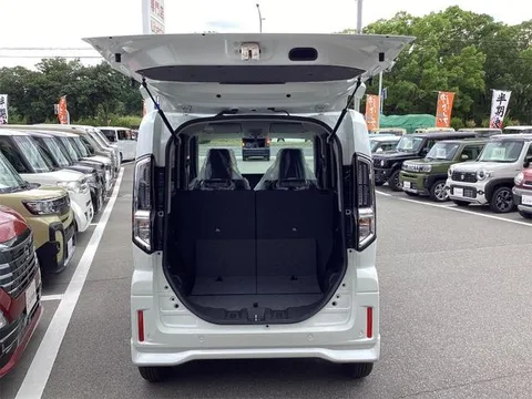 Suzuki Spacia Custom