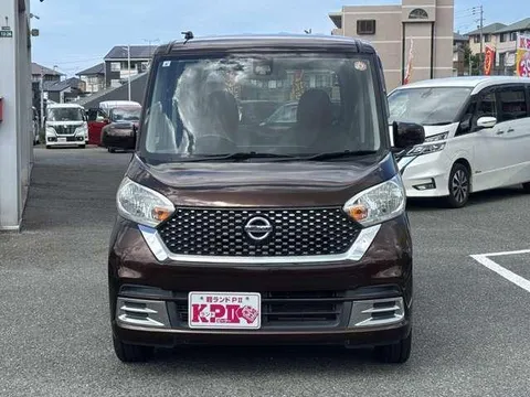 Nissan Dayz Roox