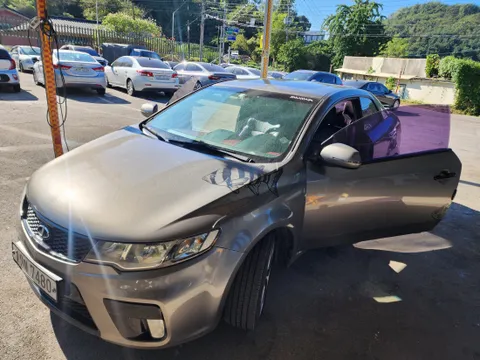 Kia Cerato (Forte)