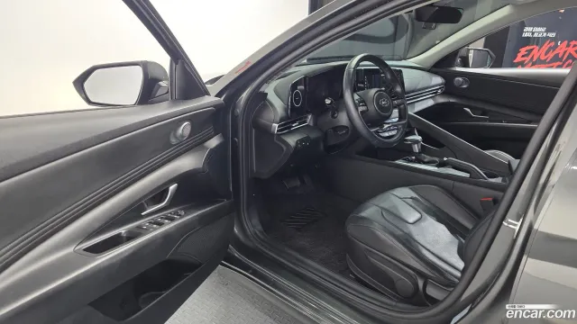 Hyundai Elantra (Avante)