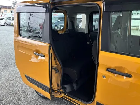 Suzuki Spacia Gear