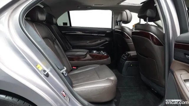 Genesis G90 (EQ900)