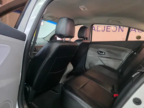 Renault SM3