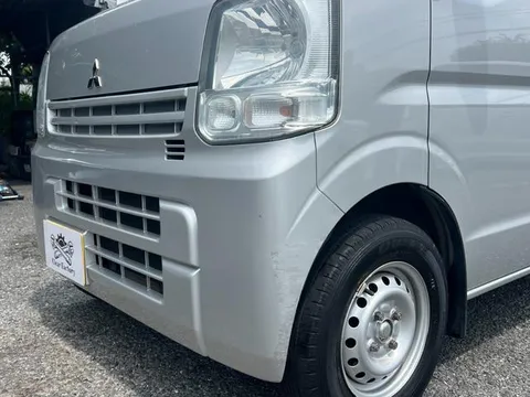 Mitsubishi Minicab Van