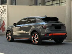 Lynk & Co 02